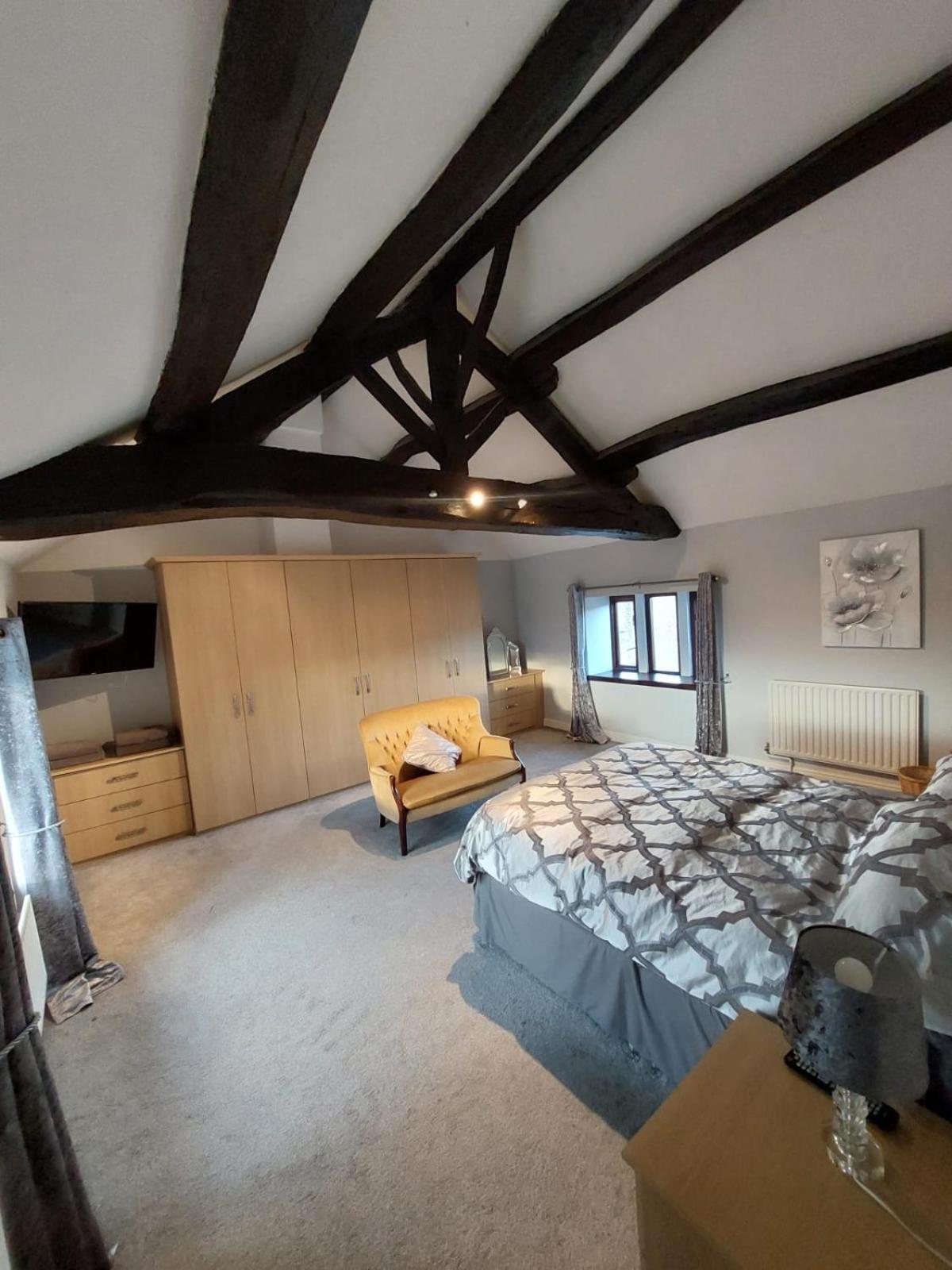The Farm House Modern Spacious 2 Bedroom Home At Tong Road Leeds Perfect For Contractors Free Secure Parking Pudsey Zewnętrze zdjęcie